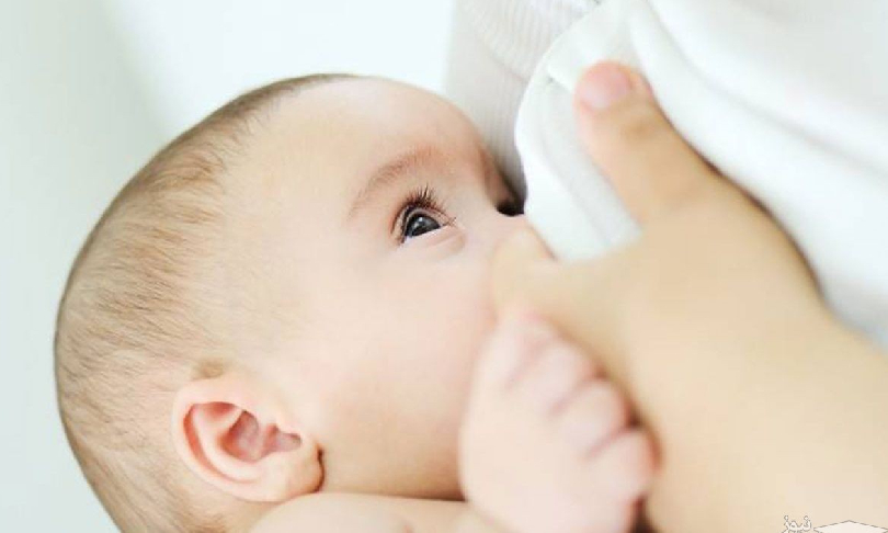 نوزاد چند دقیقه باید شیر بخورد؟